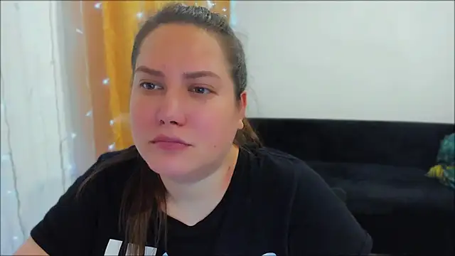 Snapshot of _madalexa_ chatting on 10/16/25, 07:26 madalexa online show from 10/16/25, 07:26