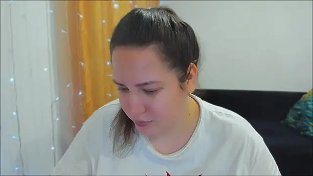 Snapshot of _madalexa_ chatting on 10/27/25, 03:05 madalexa online show from 10/27/25, 03:05