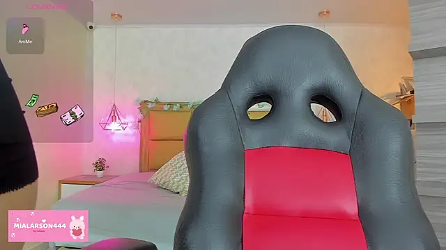 LARSONMIA online show from 02/07/26, 11:47