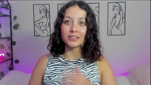 Megan Rodrigo online show from 02/13/25, 11:04