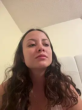 Megan Rodrigo online show from 04/03/26, 10:02