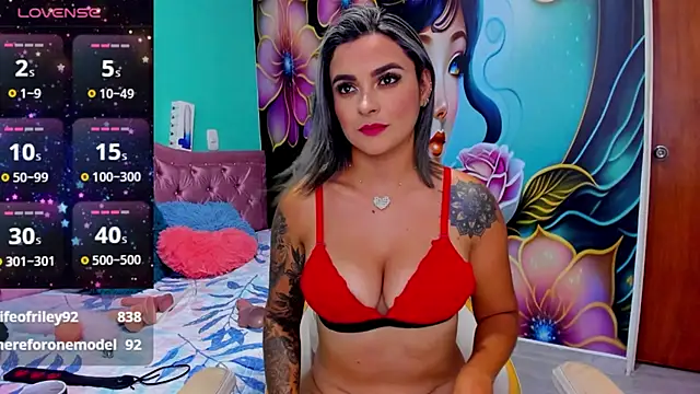 mia bigtits17 online show from 12/29/24, 10:47