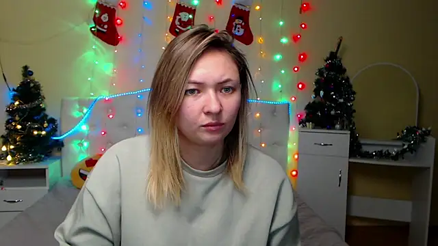 Snapshot of SallyVerda chatting on 12/30/24, 07:32 SallyVerda online show from 12/30/24, 07:32