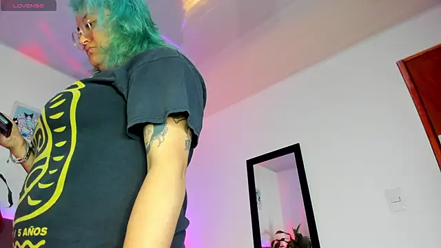 lucky-leah online show from 03/19/25, 03:30