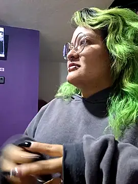 lucky-leah online show from 09/26/25, 04:16