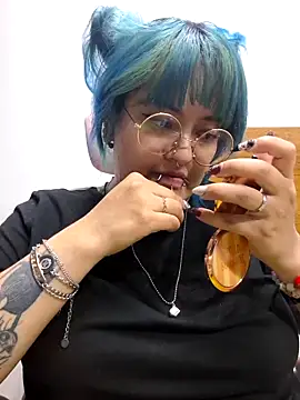 lucky-leah online show from 02/19/26, 04:19