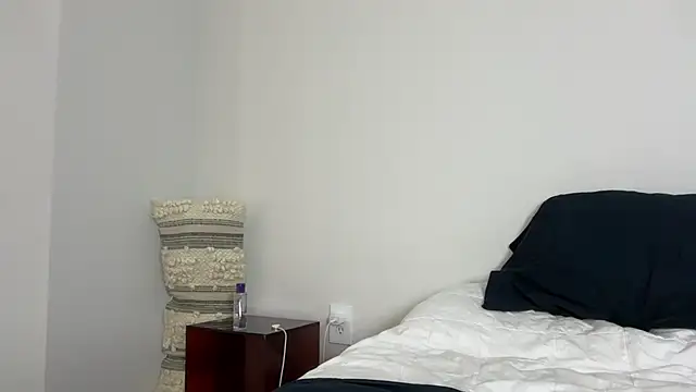 YUMIandbigWOLF online show from 03/17/25, 09:45