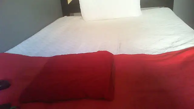 Esona5 online show from 06/17/26, 11:45