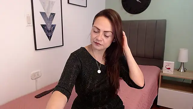 dory mia online show from 02/18/26, 01:18