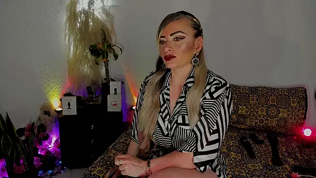 Jeanineescott online show from 09/11/25, 06:46