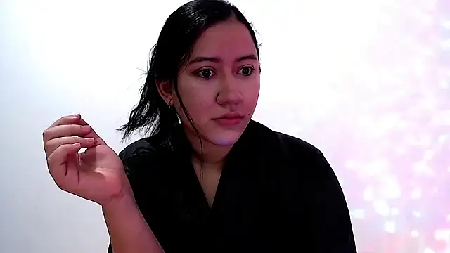 LuciaTomson online show from 02/04/26, 02:45