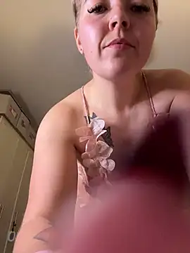 Snapshot of xxcurvyjessiexx chatting on 11/03/25, 07:59 xxcurvyjessiexx online show from 11/03/25, 07:59