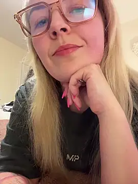 Snapshot of xxcurvyjessiexx chatting on 02/24/26, 08:29 xxcurvyjessiexx online show from 02/24/26, 08:29