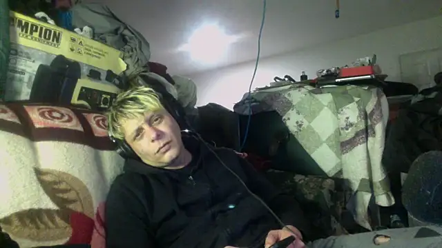 Snapshot of Phelyxx_elgato chatting on 01/02/25, 02:02 Phelyxx elgato online show from 01/02/25, 02:02