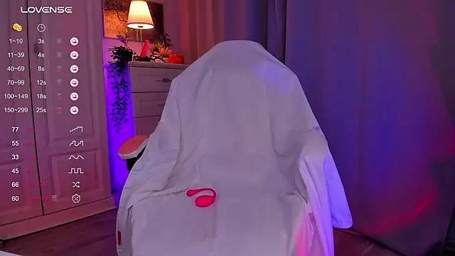 FreyaRaya online show from 01/09/25, 12:52