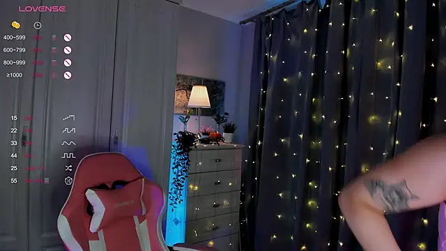 FreyaRaya online show from 03/08/25, 10:22