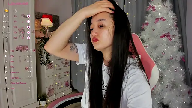 FreyaRaya online show from 12/20/25, 03:24