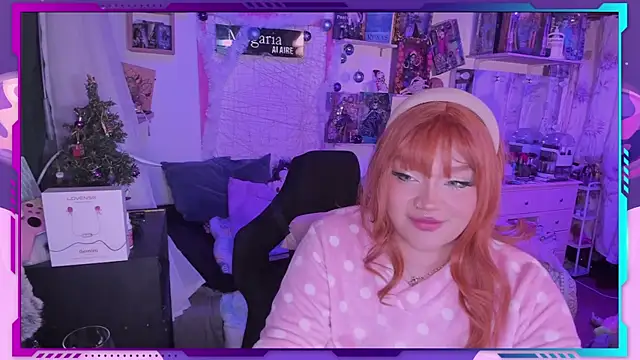 Snapshot of MegariaB chatting on 12/25/24, 03:50 MegariaB online show from 12/25/24, 03:50