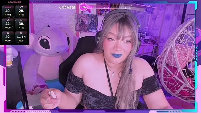 Snapshot of MegariaB chatting on 03/18/25, 04:58 MegariaB online show from 03/18/25, 04:58