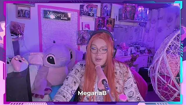 Snapshot of MegariaB chatting on 03/22/25, 05:17 MegariaB online show from 03/22/25, 05:17