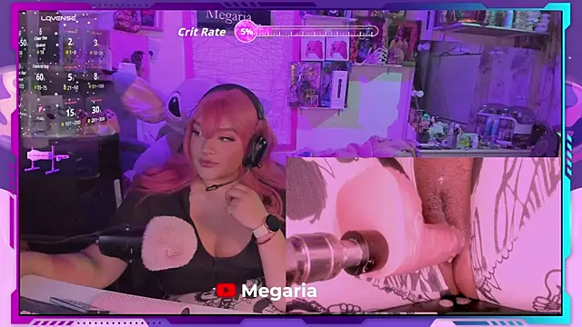 Snapshot of MegariaB chatting on 09/19/25, 03:30 MegariaB online show from 09/19/25, 03:30