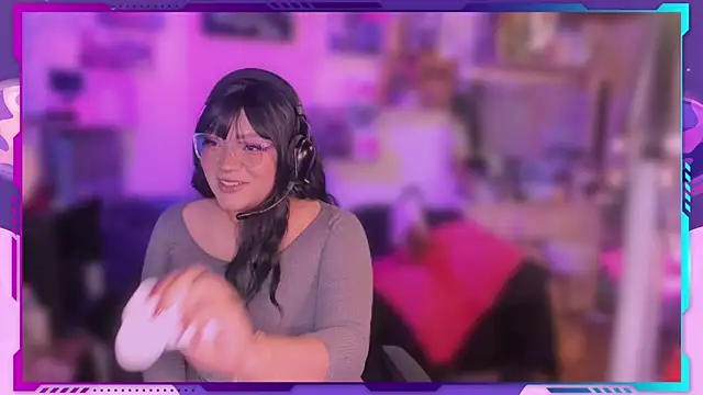 MegariaB online show from 11/21/25, 04:22