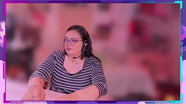 Snapshot of MegariaB chatting on 05/22/26, 04:52 MegariaB online show from 05/22/26, 04:52