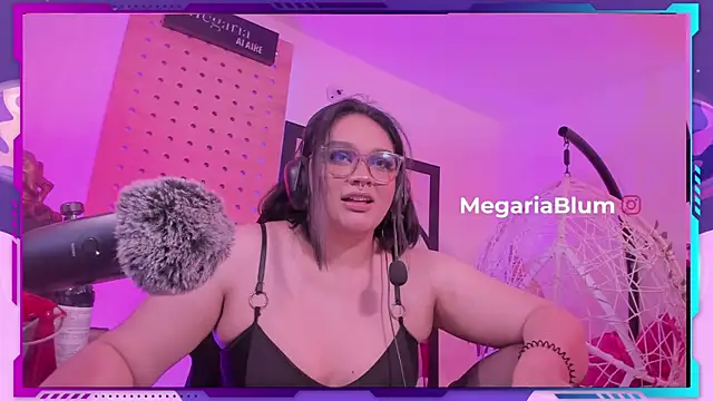 Snapshot of MegariaB chatting on 07/16/26, 03:34 MegariaB online show from 07/16/26, 03:34