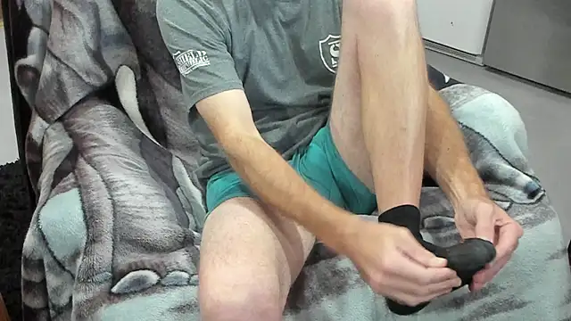 froy4986 online show from 10/27/25, 09:30