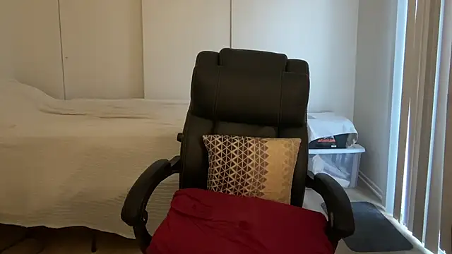 Drummajor online show from 12/22/25, 04:59