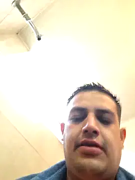 Snapshot of Ernesto696967 chatting on 07/11/26, 02:20 Ernesto696967 online show from 07/11/26, 02:20