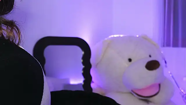 ivyleague  online show from 02/25/26, 06:06