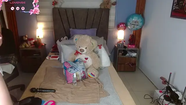 Nadia 84 online show from 04/20/26, 07:37