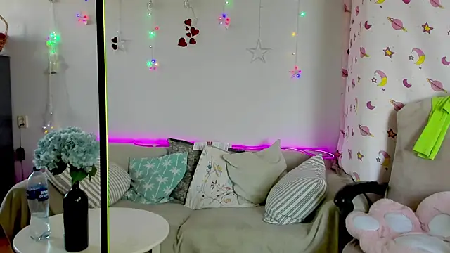 Snapshot of Evelyn_Harper@xh chatting on 03/22/25, 08:51 Evelyn Harperxh online show from 03/22/25, 08:51