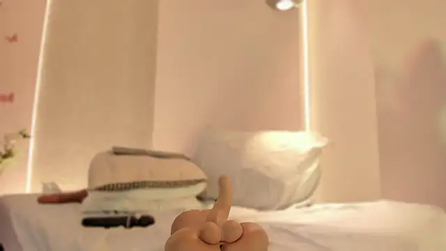 angeline-777 online show from 12/23/25, 12:52