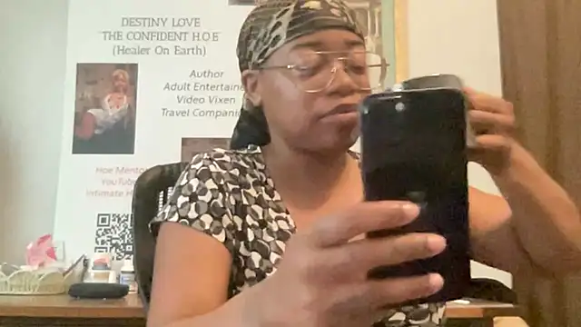 MommyConfident online show from 06/07/26, 07:39