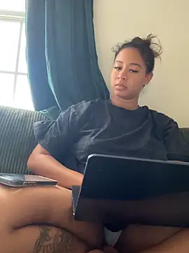 VanessaBling online show from 12/18/25, 04:02