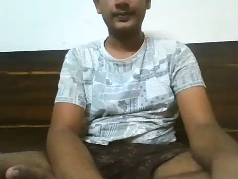 Dusky Aarav online show from 10/16/25, 05:08