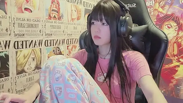 SNAKEgirlQAQ online show from 06/01/26, 04:41
