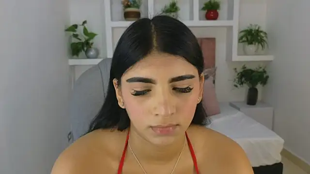 Snapshot of maiaa_ruiz chatting on 06/12/26, 01:21 maiaa ruiz online show from 06/12/26, 01:21