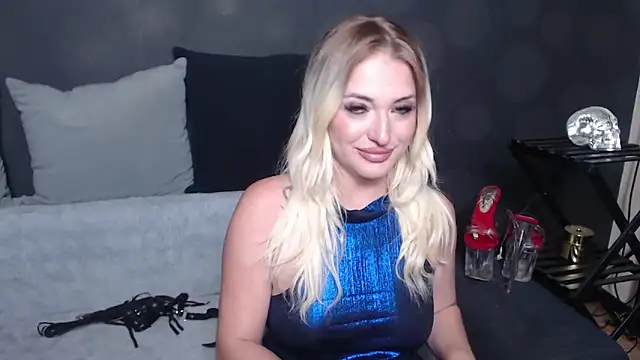 Snapshot of GodessJulia chatting on 10/11/25, 11:14 GodessJulia online show from 10/11/25, 11:14