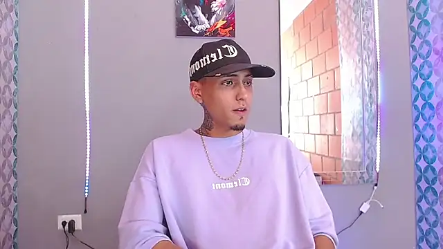 Liam lee online show from 04/25/26, 08:06