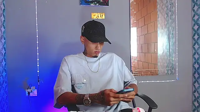 Snapshot of Liam_lee chatting on 07/11/26, 09:16 Liam lee online show from 07/11/26, 09:16