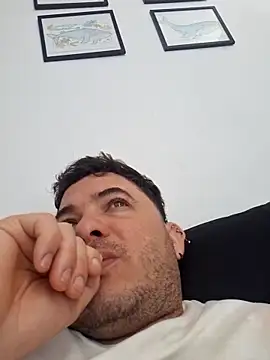 Victorjose3030 online show from 10/20/25, 02:50