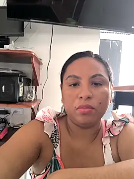 Francesca ferrari online show from 04/28/26, 03:28