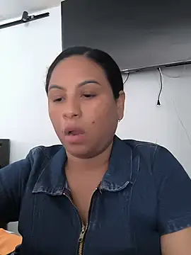 Francesca ferrari online show from 07/10/26, 09:39