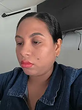 Francesca ferrari online show from 07/21/26, 09:28