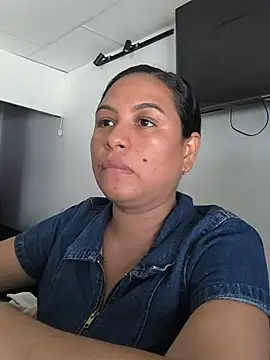 Francesca ferrari online show from 07/26/26, 04:58