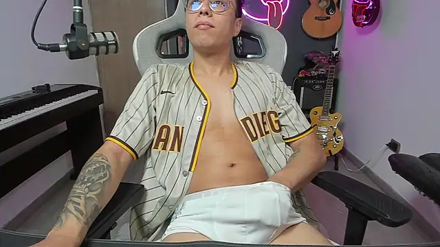 granxarma960 online show from 01/05/25, 03:43