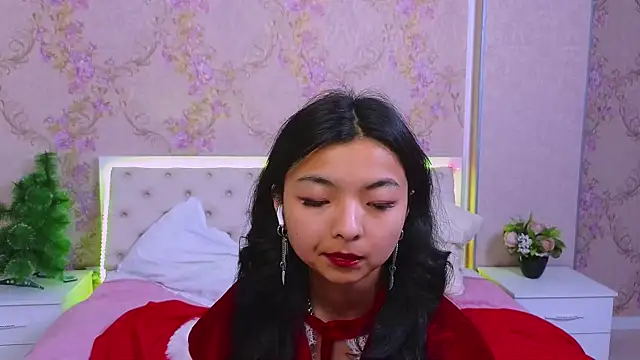 Shy Kira online show from 12/16/24, 03:32